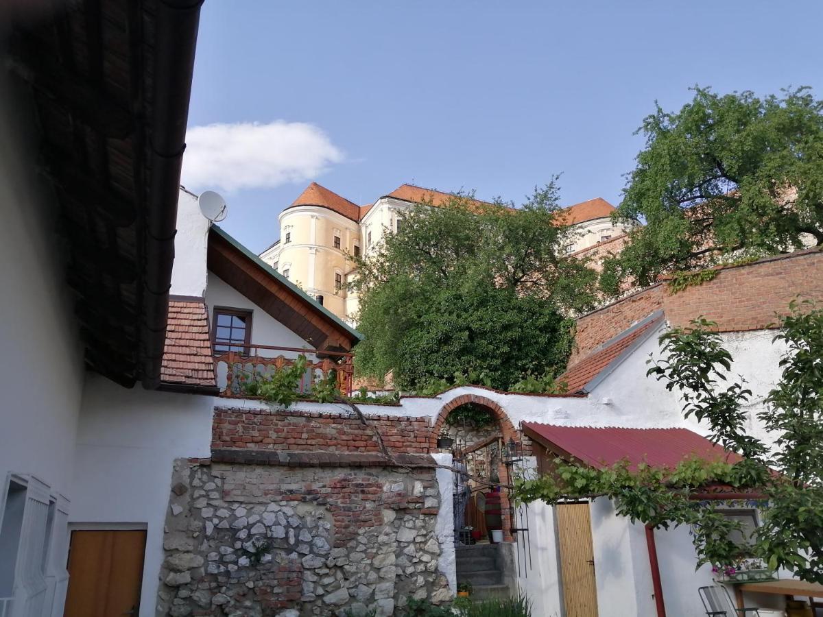 Castle-Wall-Inn Mikulov Luaran gambar